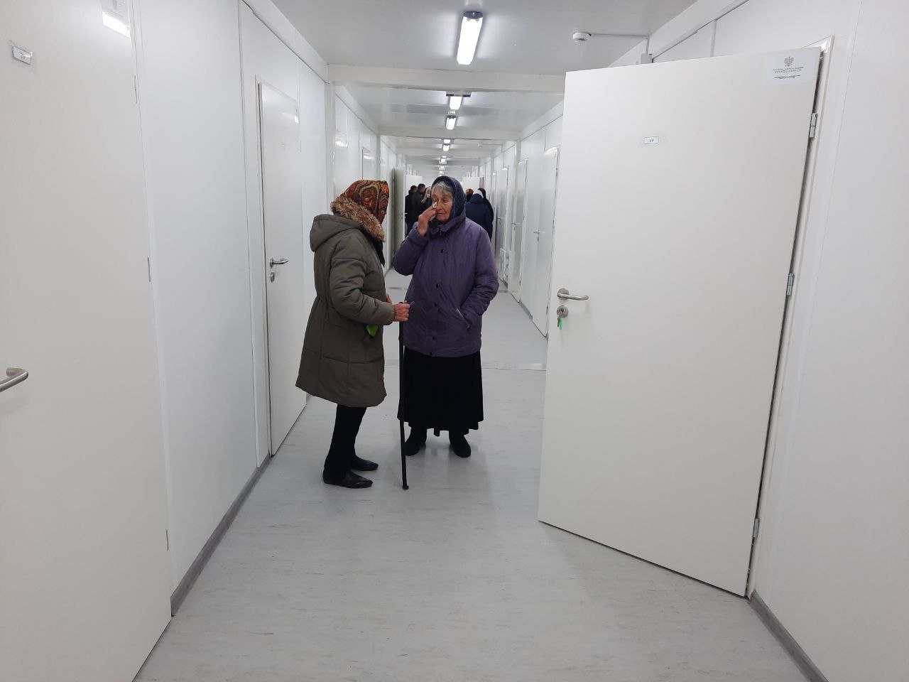 Готові до зими і відключень світла: під Києвом відкрили нові модульні містечка (фото)